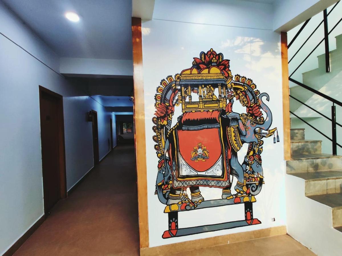 Raccoon Rooms Mysore Bagian luar foto