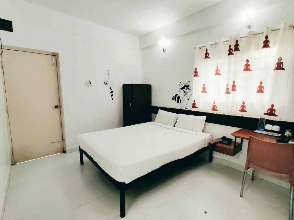 Raccoon Rooms Mysore Bagian luar foto